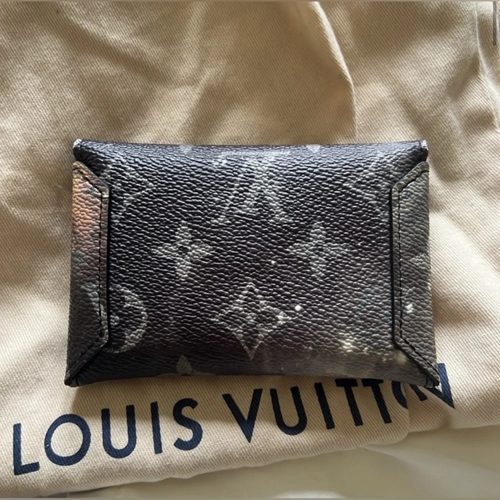 Limited Edition LOUIS VUITTON Galaxy Monogram Small Kirigami - Picture 2 of 3